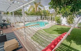 Enchanting Sherman Oaks Home With Pool Permit #Hsr Two One Zero Zero 2605